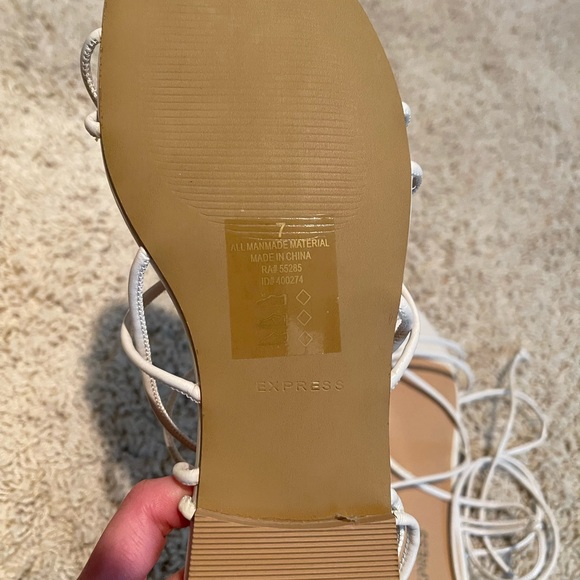 Express white sandals - Picture 3 of 6